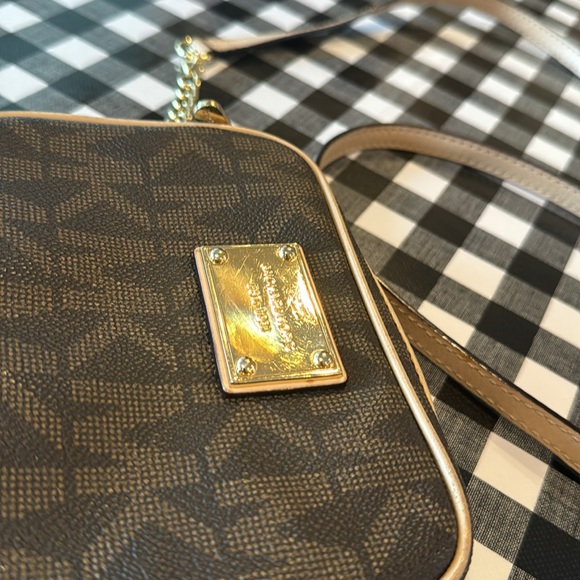 Michael Kors jet set mini crossbody bag - Picture 3 of 9